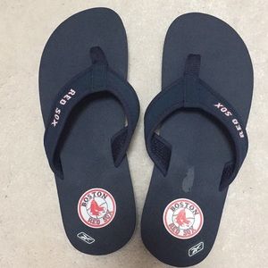 Red Sox flip flops. Men’s 7.